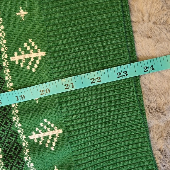 Box Lunch Slytherin Holiday Sweater, Unisex Extra Small, Great Condition - Picture 5 of 10